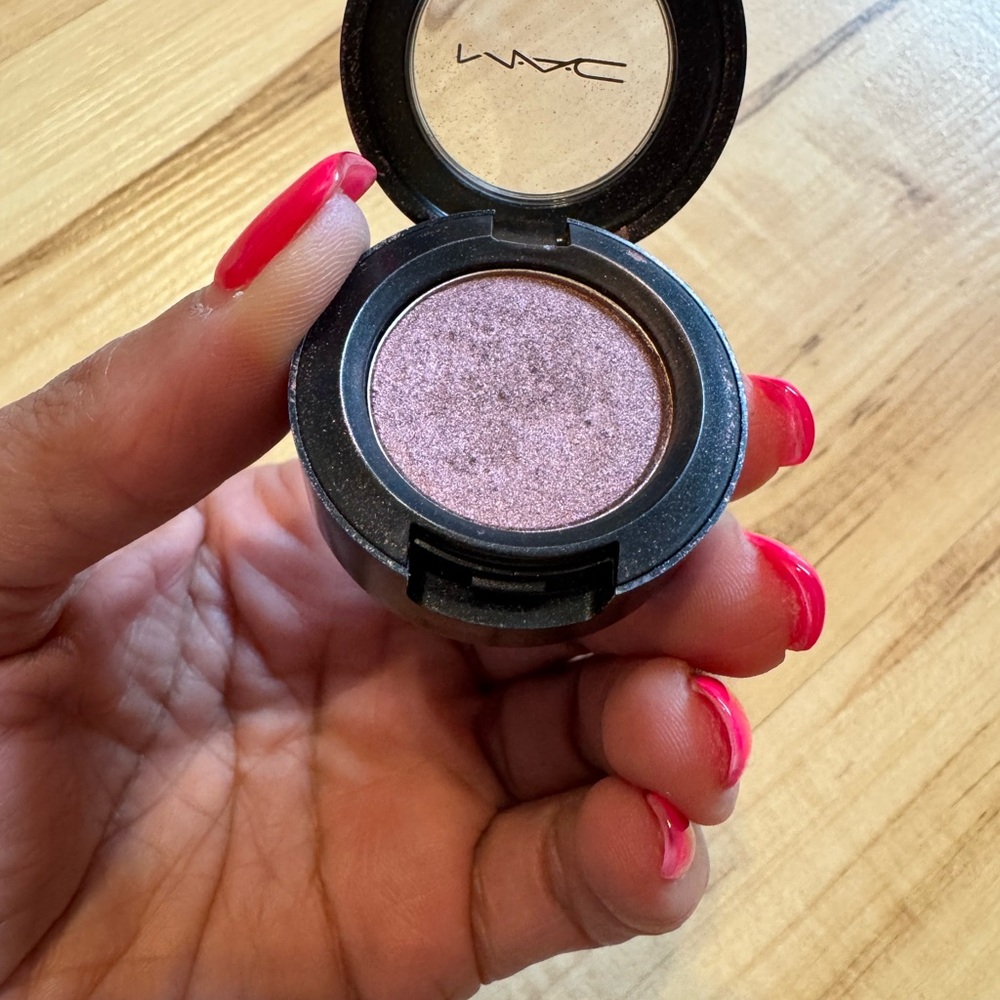 MAC Cosmetics Pink Shimmer Eyeshadow Compact